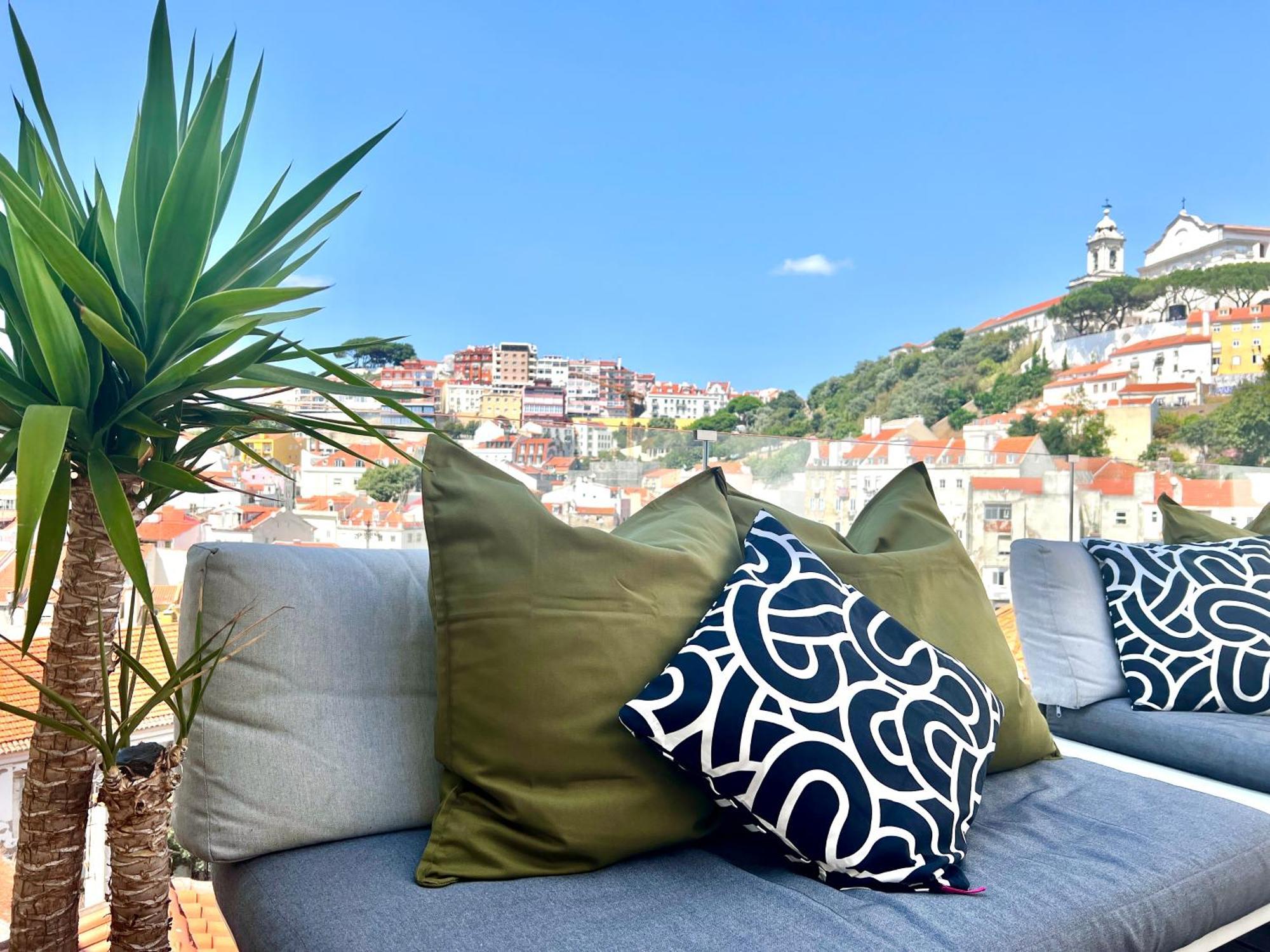 Castello Prime Suites Lisboa Exteriör bild